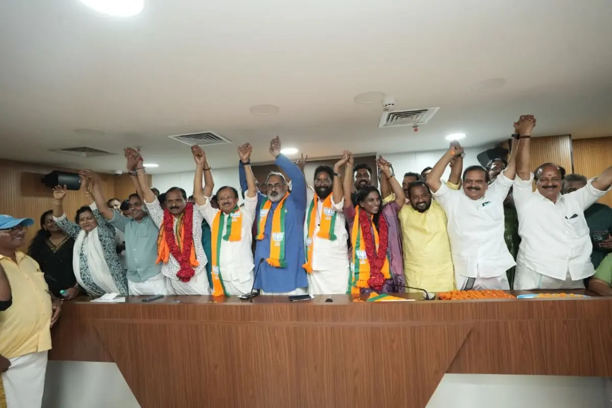 Rajeev Chandrasekhar with winning candidates of BJP and other leaders | Photo: X/rajeev chandrasekhar