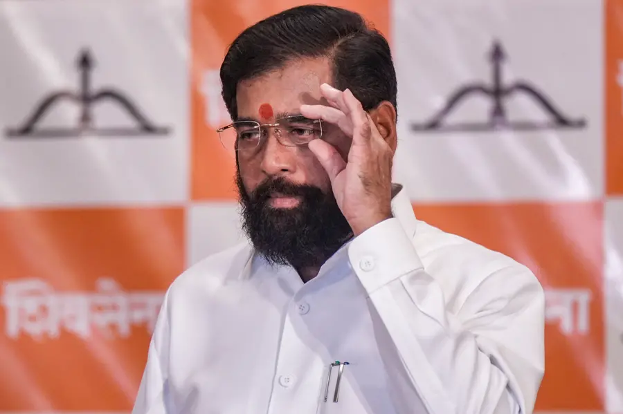 മഹാരാഷ്ട്രയിൽ അധ്യാപക യോഗ്യതാപരീക്ഷാ ചോദ്യപ്പേപ്പറും ചോർന്നു; സർക്കാരിനെതിരേ കടുത്ത പ്രതിഷേധം