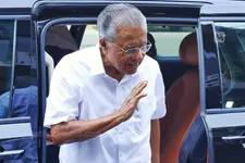 പിണറായിയുടെ വിമാനയാത്ര മുടങ്ങിയ സംഭവം: പ്രോട്ടോക്കോൾ വിഭാഗത്തിന് ഗുരുതര വീഴ്ച; വിശദീകരണംതേടി സർക്കാർ