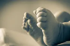 വളർത്താൻ വേറെ വഴിയില്ലെന്ന് യുവതി; കുഞ്ഞിനെ തട്ടുകടയിൽ ഉപേക്ഷിച്ച അമ്മയെ സ്റ്റേഷൻജാമ്യത്തിൽ വിട്ടു