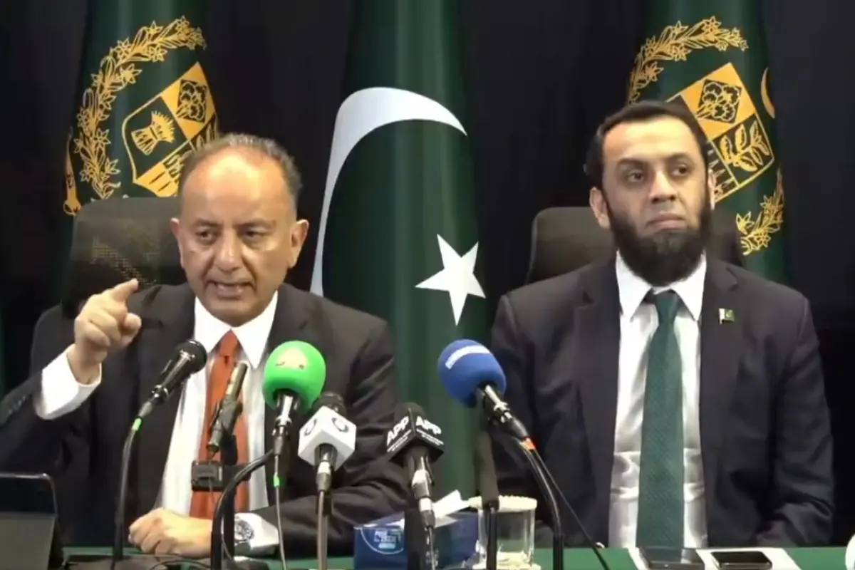 Pakistan's Climate Change Minister, Musadik Malik (L) and Pakistan's Information Minister, Attaullah Tarar | Photo: X
