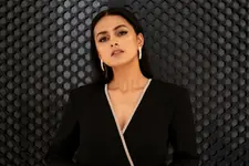 വസ്ത്രധാരണത്തെ കുറിച്ചും വിവാഹത്തെ കുറിച്ചും കമന്റ്; ചുട്ടമറുപടിയുമായി നടി ശ്രദ്ധാ ശ്രീനാഥ്