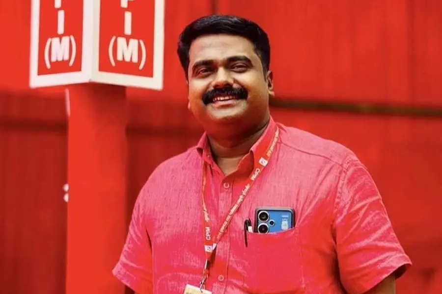 സെൻട്രൽ ജയിലിലുള്ള നേതാവ് DYFI കണ്ണൂർ ജില്ലാ ഭാരവാഹി; 20 വർഷം ശിക്ഷ പോലീസിനെ ബോംബെറിഞ്ഞ കേസിൽ