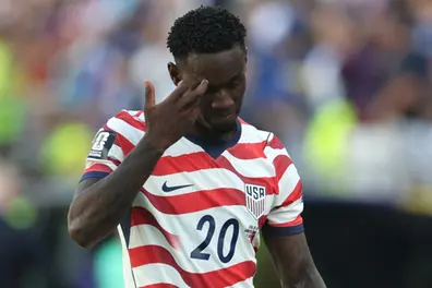 USMNT’s Folarin Balogun joins Zidane, Ronaldinho in infamous list after red card against Bosnia