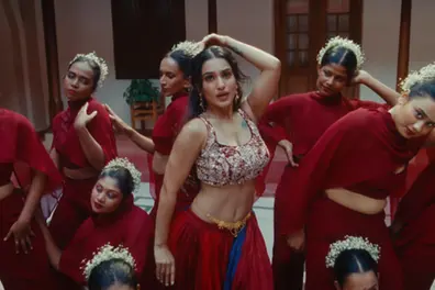 Saniya Iyappan steals the show in 'Kalyani remix'; wait till you hear Shreya Ghoshal's voice | WATCH