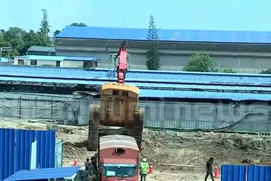 Piling rig topples onto track at Thiruvananthapuram station; rail traffic disrupted