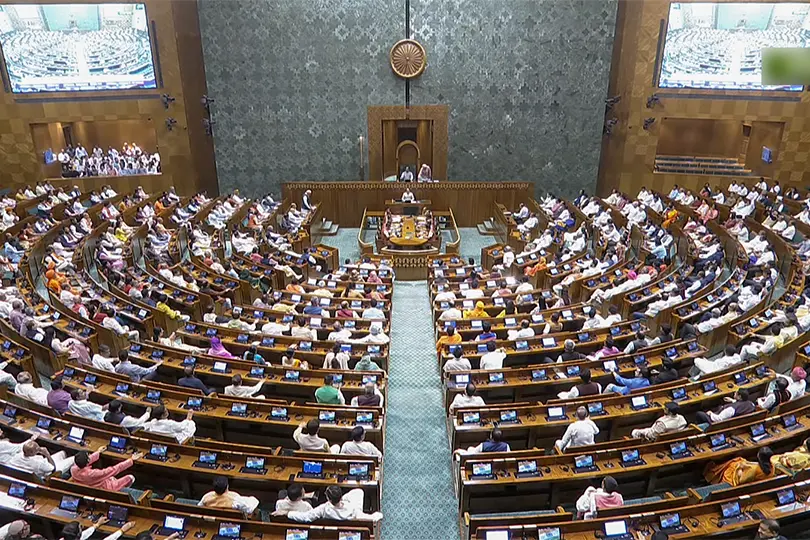 ഒരുമാസം തടവിലാകുന്ന മന്ത്രിമാർ അയോഗ്യരാകും;വിവാദവ്യവസ്ഥയുള്ള ബിൽ പാർലമെന്റിന്റെ മഴക്കാലസമ്മേളനത്തിൽ