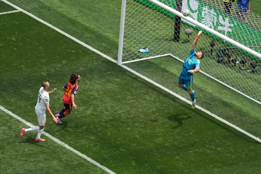 SIMON THE SHIELD! Spain keeper bags World Record after staggering 519-minute clean sheet