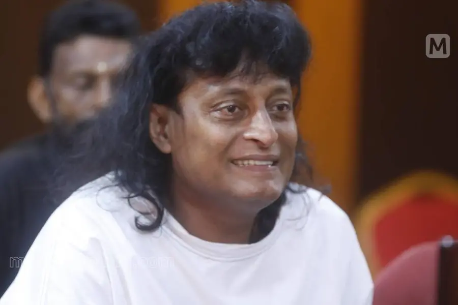 ബോബി ചെമ്മണ്ണൂരിന് ആശ്വാസം; പ്രശ്നം ഒത്തുതീർപ്പായെന്ന് നടി, തുടർനടപടികൾ സ്റ്റേ ചെയ്ത് ഹൈക്കോടതി