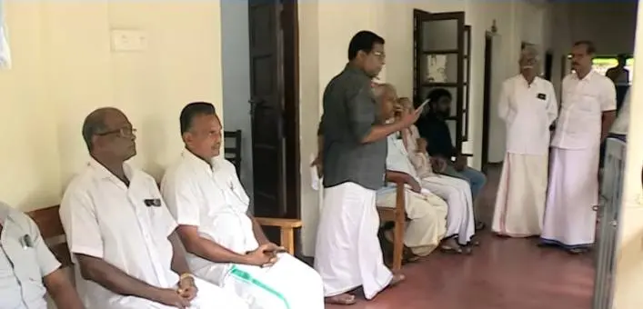 കരുവന്നൂർ കേസുമായി ബന്ധപ്പെട്ട് പ്രതികൾ കോടതിയിൽ | Photo: Screngrab/ Mathrubhumi News