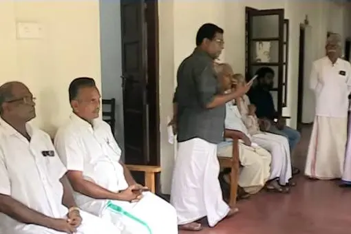 കരുവന്നൂർ ബാങ്ക് തട്ടിപ്പ് കേസ്: എ.സി. മൊയ്തീനും കെ. രാധാകൃഷ്ണനും കോടതിയിൽ ഹാജരായി