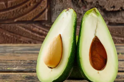 How to slice an avocado safely in 5 easy steps