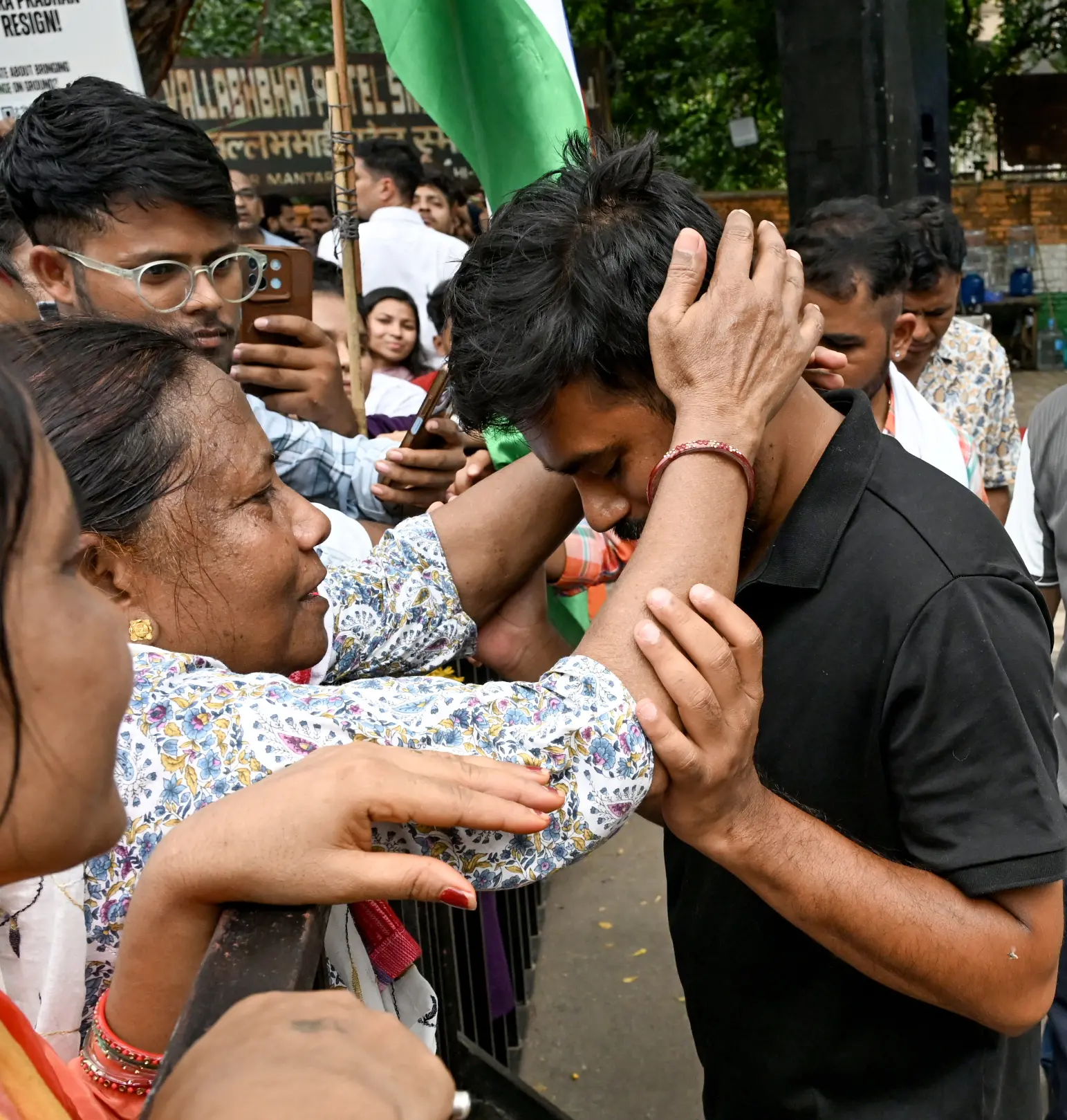 Cockroach Janata Party (CJP) founder Abhijeet Dipke interacts with supporters as he arrives to meet environmentalist Sonam Wangchuk on the 8th day of his hunger strike during a protest, in New Delhi on Sunday | Photo: ANI
