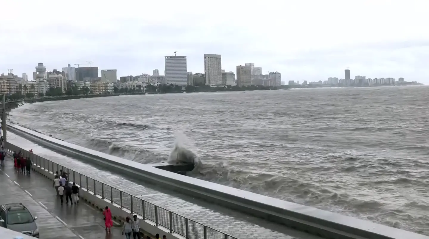 A view of high tide at the Marine Drive amid rainfall in Mumbai on Sunday | Photo: ANI video grab