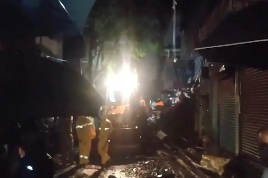 Rescue operation underway in Mumbai's Mankhurd after a portion of chawl collapsed on Sunday