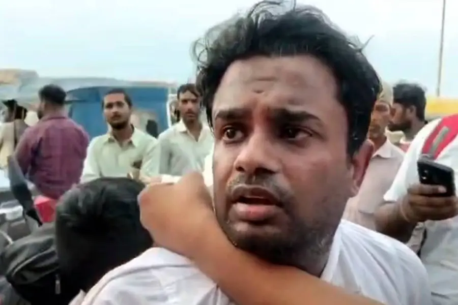 കാമുകിയെ കാറിൽ നിന്ന് വലിച്ചിറക്കി ഇഷ്ടിക കൊണ്ട് തലയ്ക്കടിച്ചു; പ്രതി പിടിയിൽ