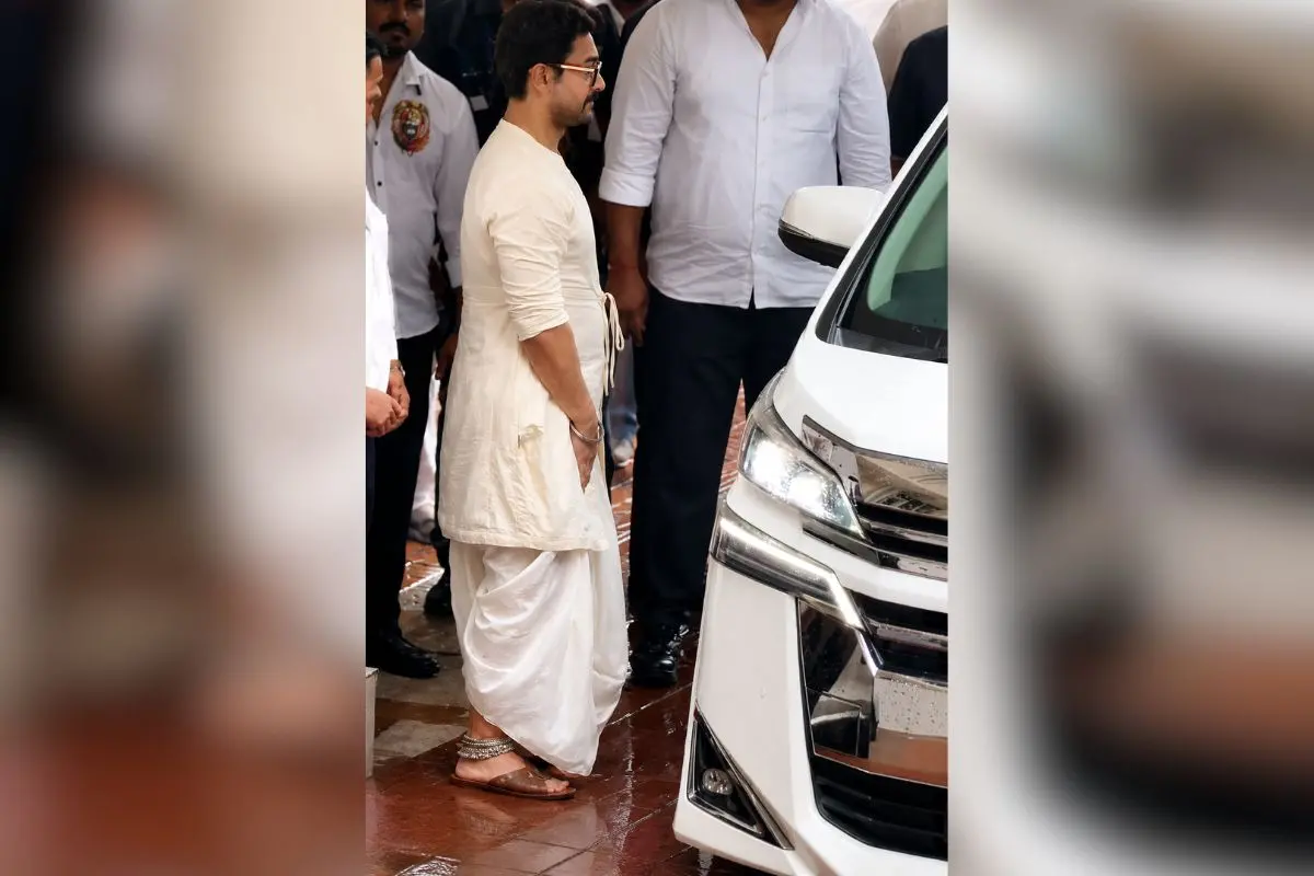 Aamir Khan's silver anklet became the biggest talking point at his intimate wedding, with sources linking it to Rajasthani tradition. (Screengrab: X)