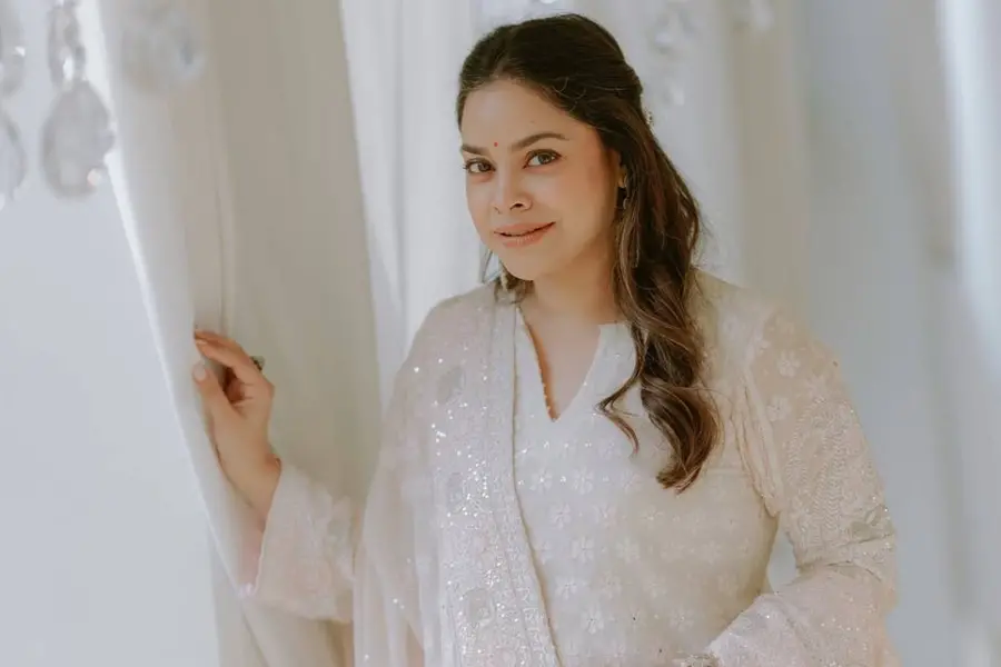 sumona chakravarthy