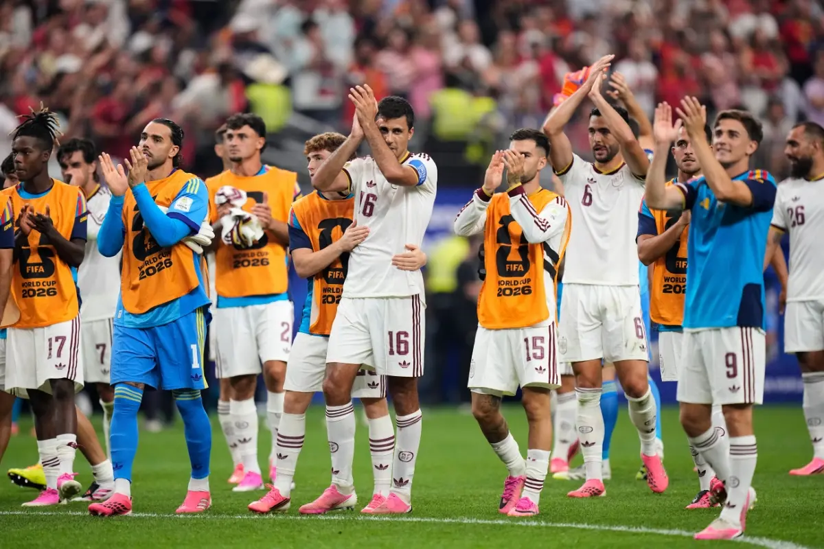 Spain celebrates after defeating Portugal in the World Cup round of 16 football match in Arlington | Photo: AP
