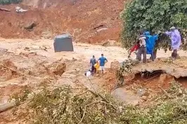 Wayanad landslide: CM Satheeshan holds emergency meet; NDRF rushes to accident site