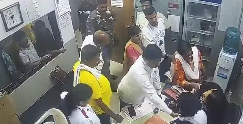 ആക്രമണത്തിന്റെ ദൃശ്യം- Image courtesy: https://x.com/RShivshankar/status/2074500156226245067