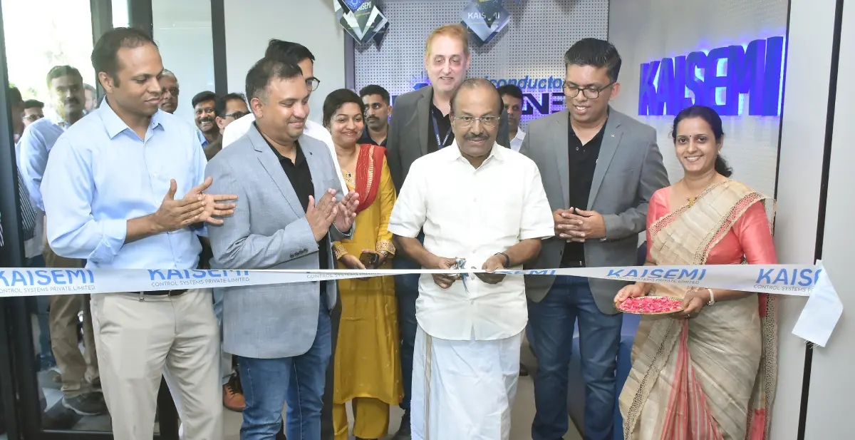 ടെക്നോപാർക്ക് ഫേസ് വണ്ണിലെ കല്ലായി ബിൽഡിംഗിൽ ഒരുക്കിയ കായ്സെമി ഓഫീസ് വ്യവസായ-വിവരസാങ്കേതിക, നിർമിത ബുദ്ധി (എ.ഐ) വകുപ്പ് മന്ത്രി പി.കെ. കുഞ്ഞാലിക്കുട്ടി ഉദ്ഘാടനം ചെയ്യുന്നു | Photo: KaiSemi