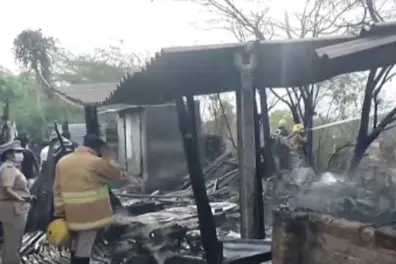 Fierce fire destroys several houses in Thoothukudi