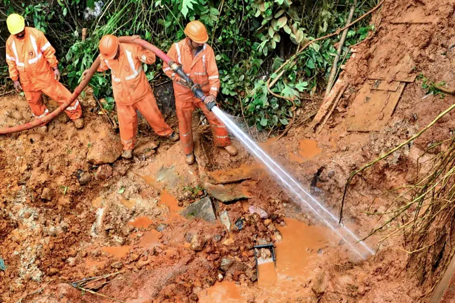 മേപ്പാടി ദുരന്തം: മീനാക്ഷിപ്പുഴയിൽ നിന്ന് ഒരു മൃതദേഹം കൂടി കണ്ടെത്തി; മരണം ഏഴായി
