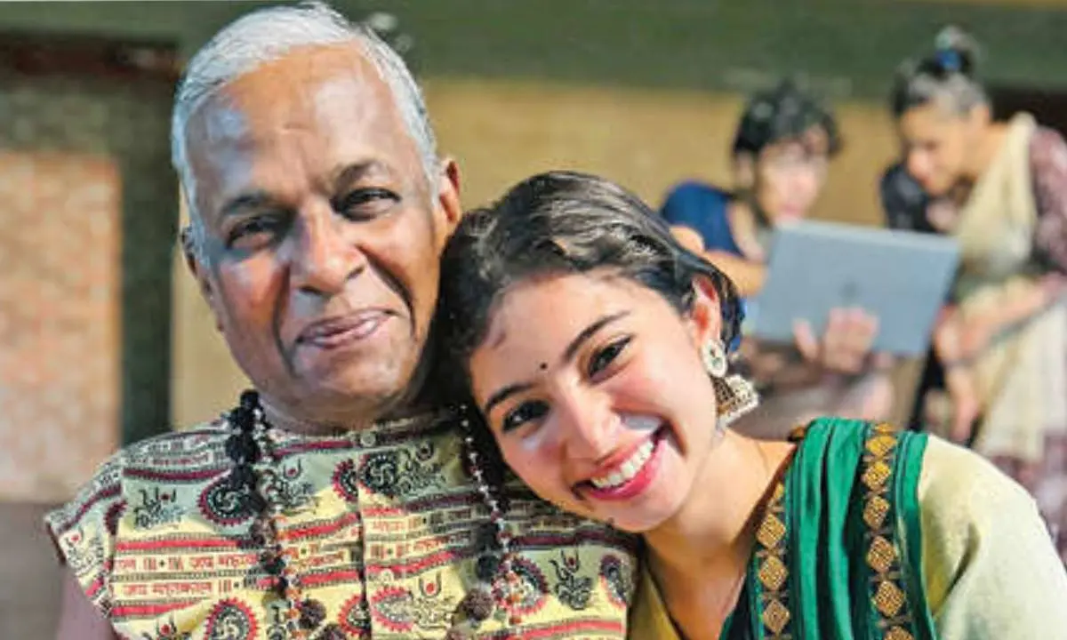 Actor Sara Arjun with Koodiyattam maestro Guru Venu G at Navarasa Sadhana in Irinjalakuda