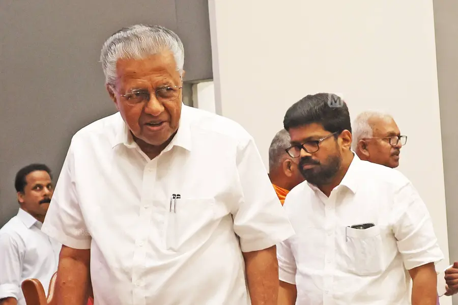 ‘കണ്ണൂർപാർട്ടി’ രണ്ട് വഴിക്കോ? വിഴിഞ്ഞം ആരോപണം അസാധുവാക്കി ഇ.പി, രാഗേഷിനെ ലക്ഷ്യമിട്ട് വനിതാനേതാക്കൾ