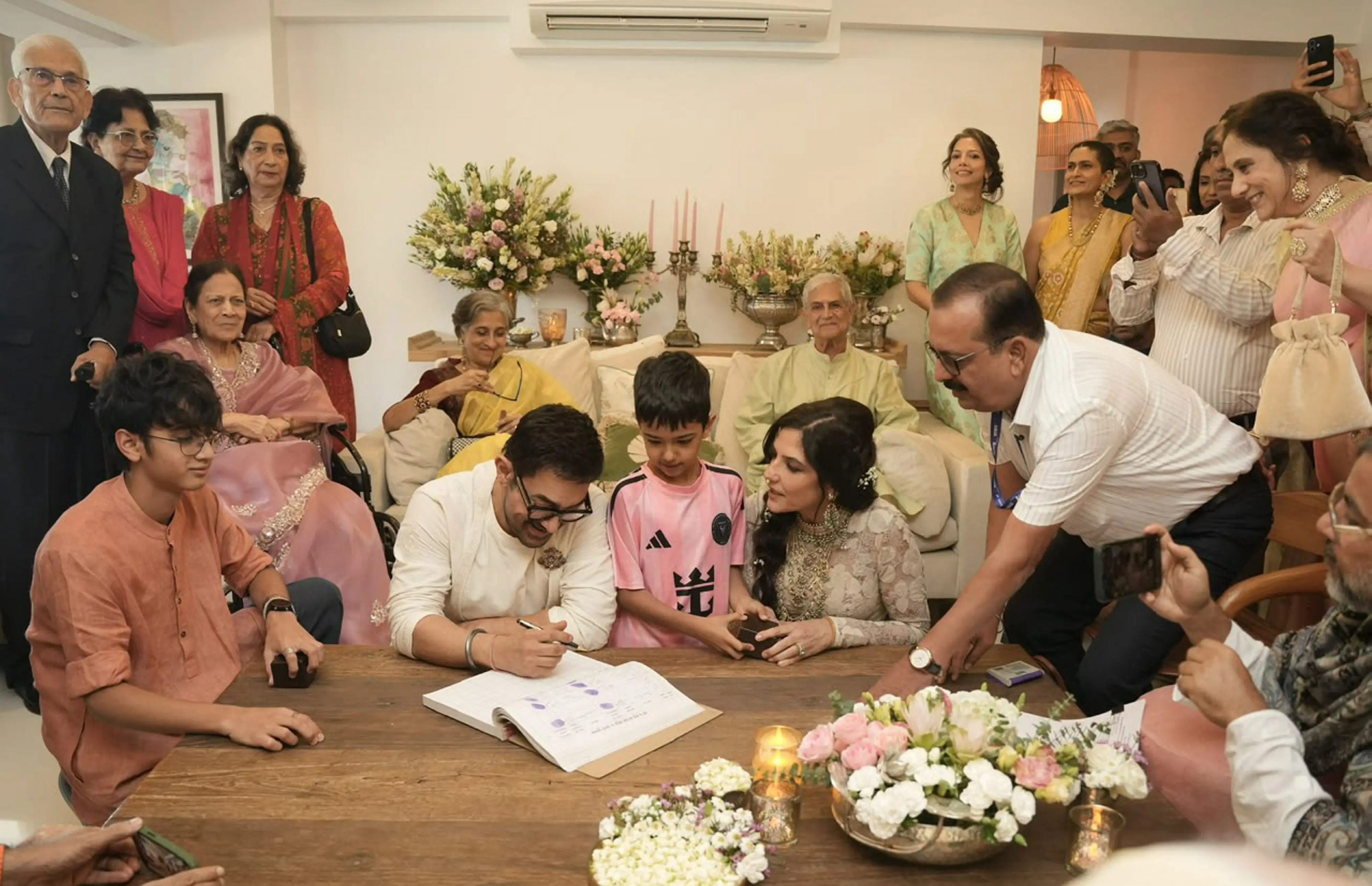 Aamir Khan, Gauri Spratt | Photo: PTI