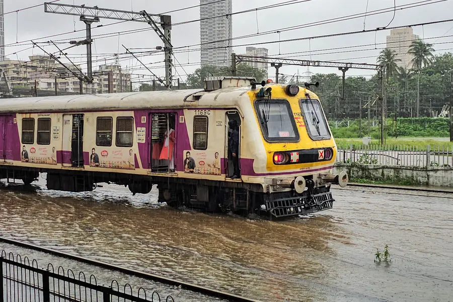 Mumbai local train