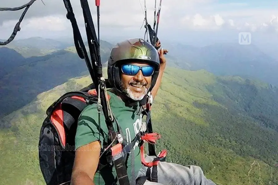 വാഗമണ്ണിൽനിന്ന് ലോകത്തിന്റെ നെറുകയിലേക്കൊരു ടേക്ക് ഓഫ്; യൂറോപ്യൻ പാരാഗ്ലൈഡിങ് മത്സരത്തിന് മലയാളി