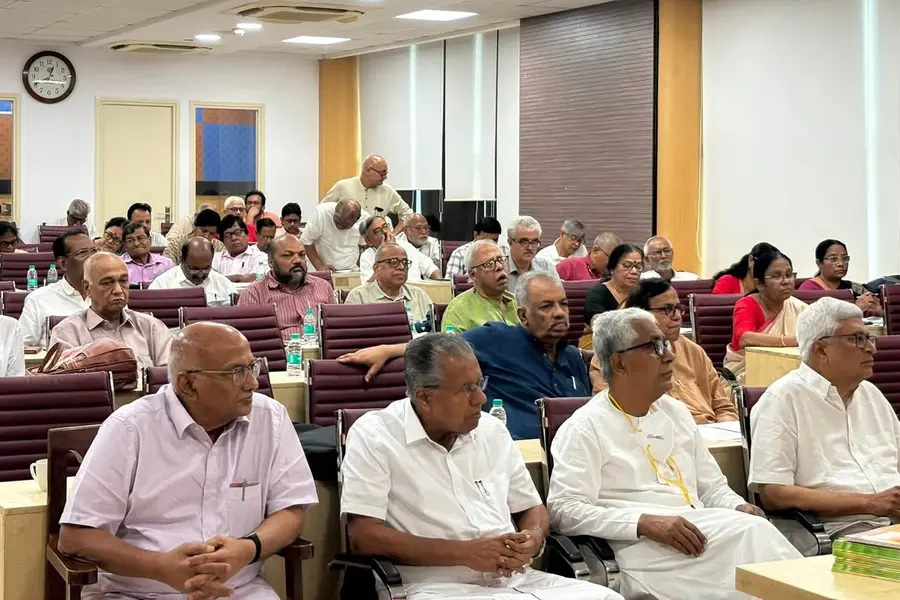 ധാർഷ്ട്യത്തോടെയുള്ള പെരുമാറ്റം വിനയായി, താഴേത്തട്ടിൽ പാർട്ടി ദുർബലം; CPM കേന്ദ്രകമ്മിറ്റിയിൽ വിമർശനം