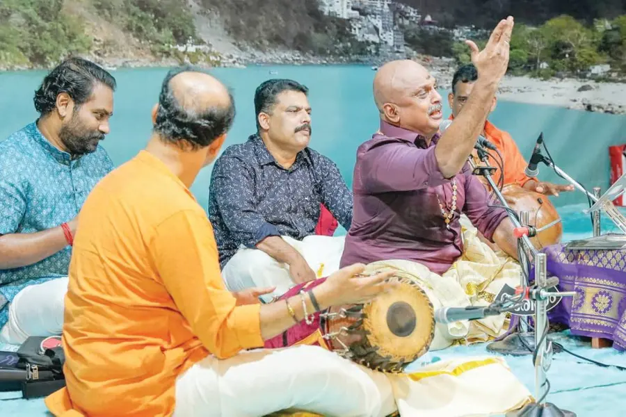 ഗാനമഞ്ജരിയുമായി എഡിജിപി എസ്. ശ്രീജിത്ത്; പ്രഭാഷണത്തിന് ഡിജിപി