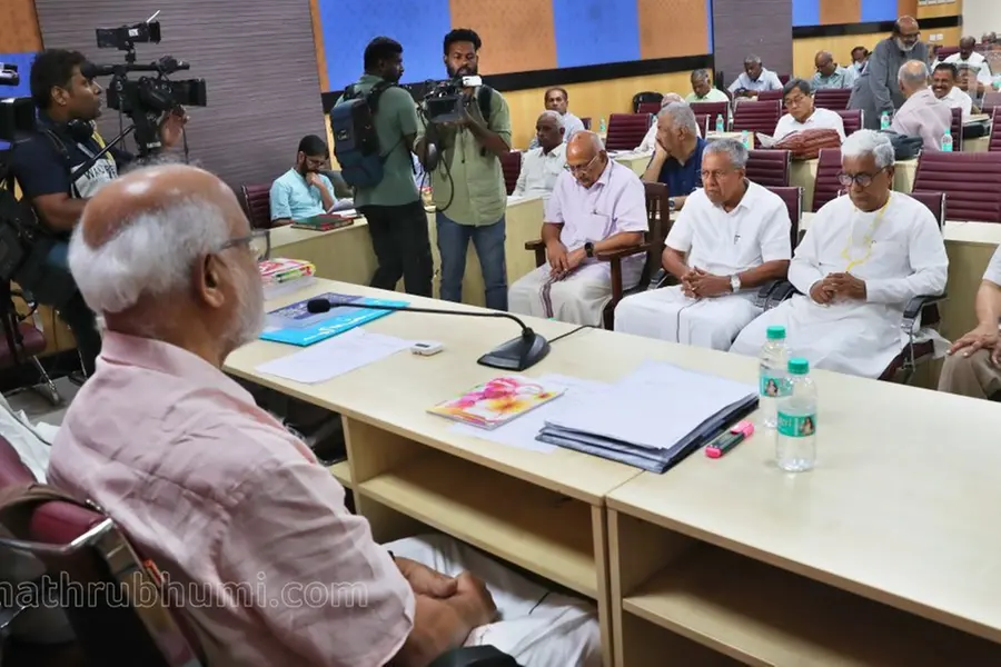 വിശ്വാസം വീണ്ടെടുക്കാൻ സിപിഎം; ജനകീയ ഇടപെടലുകൾ സജീവമാക്കണമെന്ന് കേന്ദ്രകമ്മിറ്റി നിർദേശം