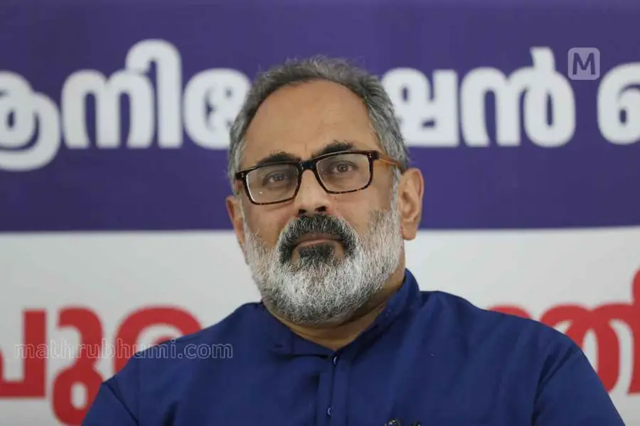 ഹെലികോപ്ടർ വാടകയിലും കോടികൾ തട്ടി; ബിജെപിയിൽ പ്രതിസന്ധി; രാജീവ് ചന്ദ്രശേഖറിനെ പൂട്ടാൻ വിമതനീക്കം?