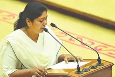 ‘മൂന്നുകോടി രൂപ തന്നാൽ മന്ത്രിയാക്കാം’; വിദ്യാ ബാലകൃഷ്ണൻ എംഎൽഎയ്ക്ക് ഡൽഹിയിൽനിന്ന് ഫോൺ, അന്വേഷണം