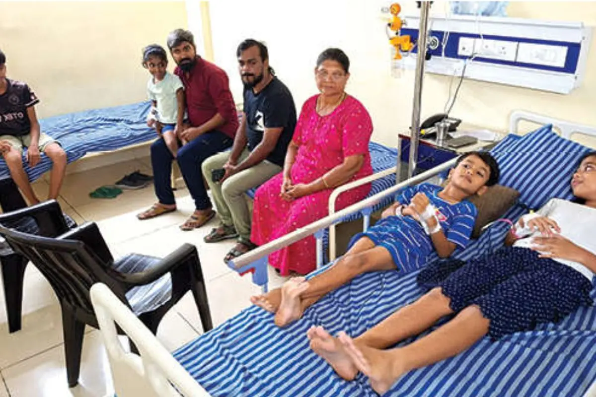 Patients being treated at a private hospital following the city restaurant food poisoning incident | Photo: Mathrubhumi