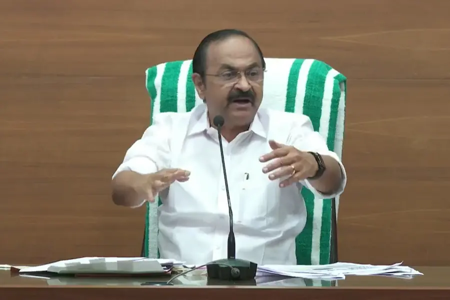 ഗവ. പ്ലീഡർ നിയമനം എജിയുടെ ശുപാർശപ്രകാരം, ഞാൻ ബുദ്ധിജീവിയല്ല സാധാരണക്കാരൻ- രാജീവിന് സതീശന്റെ ഒളിയമ്പ്
