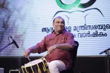 അക്കാദമിയിൽനിന്ന് ഒന്നും കൊണ്ടുപോയിട്ടല്ല എനിക്ക് ജീവിക്കേണ്ടത്-മട്ടന്നൂർ ശങ്കരൻകുട്ടിമാരാർ