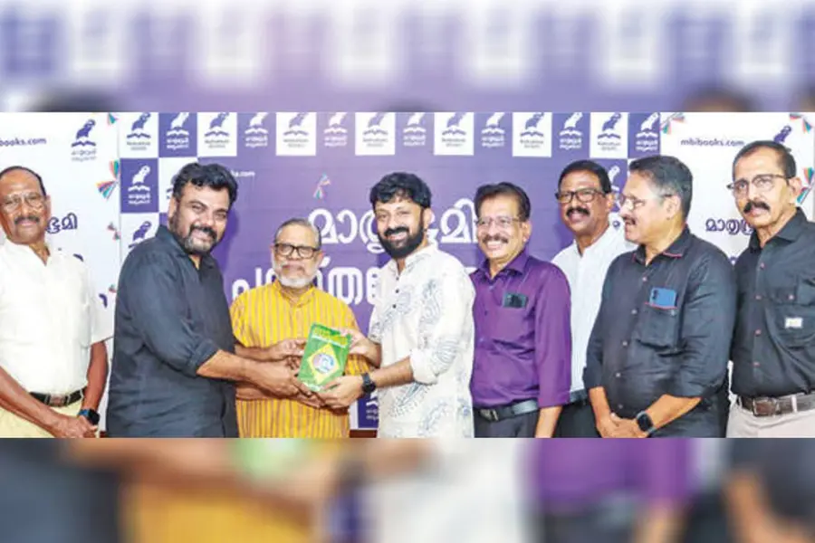 ‘വിഭാഗീയതകളില്ലാതെ ലോകത്തെ ഒരുമിപ്പിക്കുന്ന മതമാണ് ഫുട്ബോൾ’-സന്തോഷ് ഏച്ചിക്കാനം