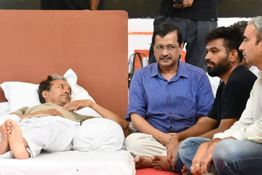 ധർമേന്ദ്ര പ്രധാനെ പുറത്താക്കി സോനം വാങ്ചുക്കിനെ വിദ്യാഭ്യാസ മന്ത്രിയാക്കണമെന്ന് അരവിന്ദ് കെജ്രിവാൾ