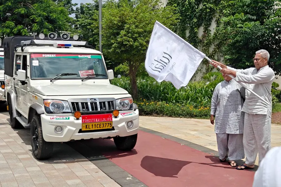 വനം വകുപ്പിന് കെ.ഇ.എഫ്. ഹോസ്പിറ്റാലിറ്റി നാലു റാപ്പിഡ് റെസ്പോൺസ് വാഹനങ്ങൾ നൽകി