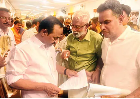 All India Kerala Muslim Cultural Centre representatives interacting with Kerala CM V D Satheesan