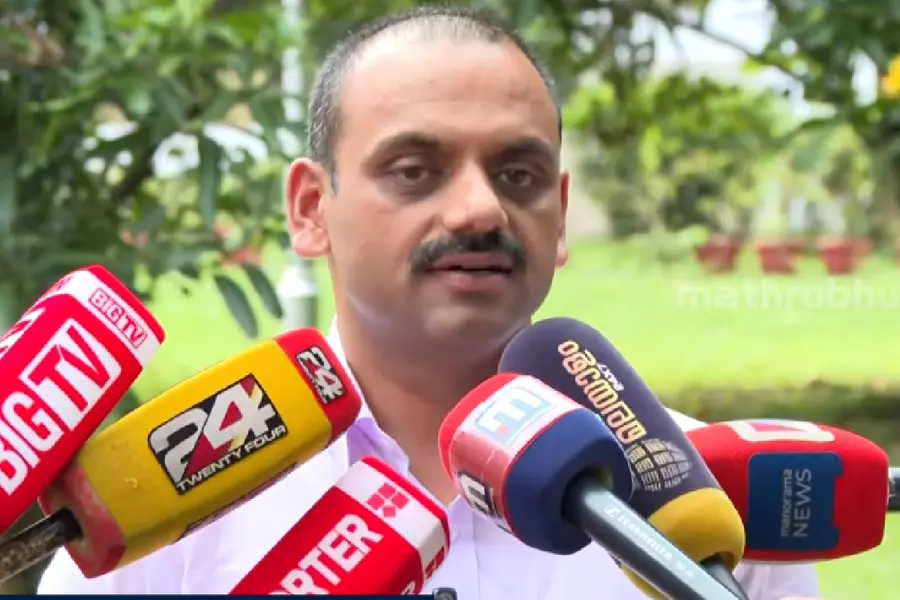 'അഭിഭാഷകയെ ശുപാർശ ചെയ്തത് ഞാൻ തന്നെ; അത് തെറ്റാണെന്ന് തോന്നുന്നില്ല'; വിവാദത്തിൽ ഡീൻ കുര്യാക്കോസ്