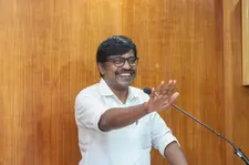 കുടിവെള്ളത്തിനായി കുടമേന്തിയ ബാല്യം; 10 വർഷത്തെ ഗവേഷണത്തിനൊടുവിൽ എം.ജി. രാജമാണിക്യത്തിന് ഡോക്ടറേറ്റ്