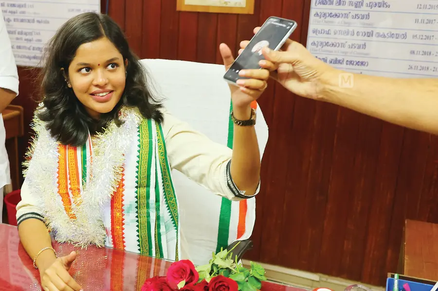 പാലായിൽ ദിയ പുറത്ത്; LDF അവിശ്വാസപ്രമേയം പാസായി, അനുകൂലിച്ച് കോൺഗ്രസ് അംഗങ്ങളും