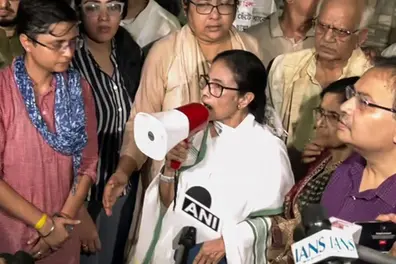 Martyrs' Day tensions soar as TMC stage vandalised, BJP protests outside Mamata Banerjee’s home