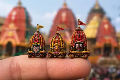 Odisha artist creates world's smallest Jagannath Rath Yatra chariots using mustard seeds